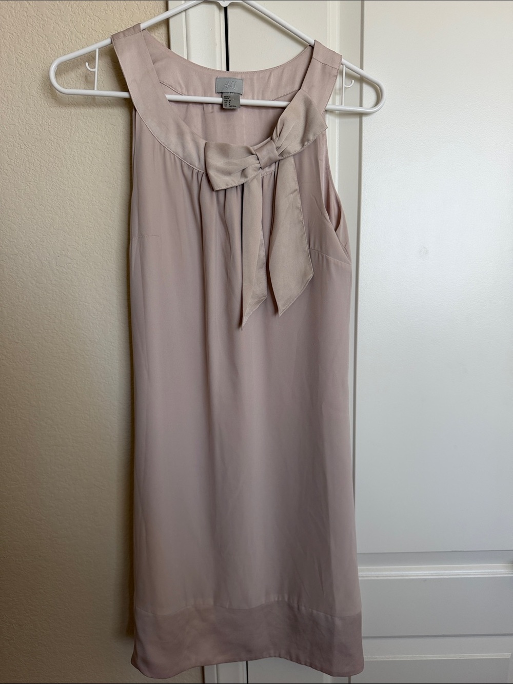H&M Sleeveless Bow-Detail Midi Dress in Dusty Rose